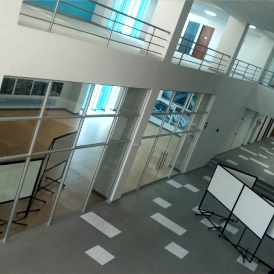 Construccion-vidrios-muros-cortinas-pintura.jpg Construccion-vidrios-muros-cortinas-pintura.jpg